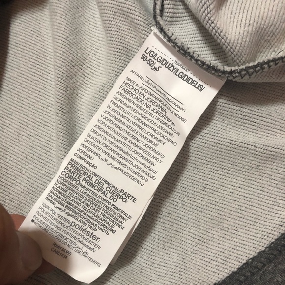 NEW! Under Armour Yankees Performance Hoodie Grey - Picture 8 of 8